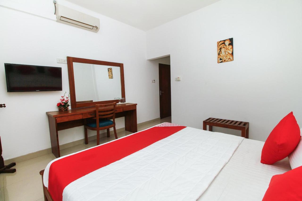 Reliance Hotel Boralesgamuwa Ngoại thất bức ảnh