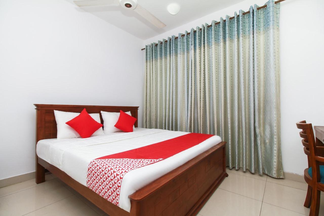 Reliance Hotel Boralesgamuwa Ngoại thất bức ảnh