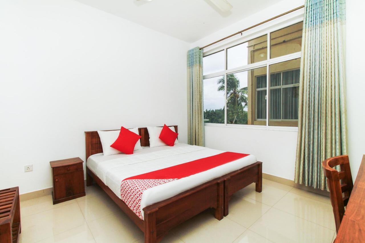 Reliance Hotel Boralesgamuwa Ngoại thất bức ảnh